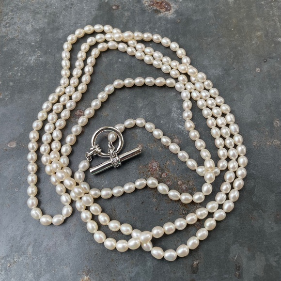 Vintage Slane & Slane Pearl 48" Necklace w/ diamond-encrusted toggle clasp - Picture 5 of 5